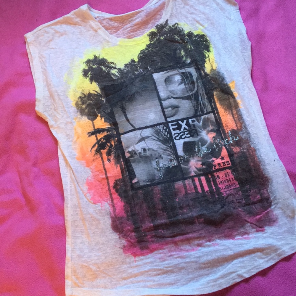 Express Graphic Tee